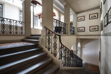 هتل Palazzo Vecchietti  Residenza D Epoca