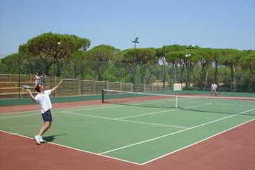 فندق Ria Plaza Resort