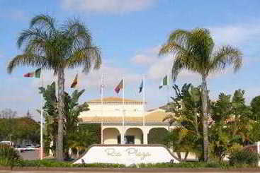 בית מלון כפרי Ria Plaza Resort
