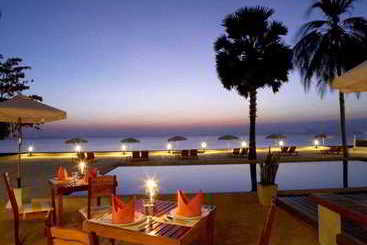 בית מלון כפרי The Beach Boutique Resort