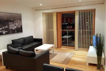 East Croydon Apartments   Just 3 Mins Walk To East Croydon Station