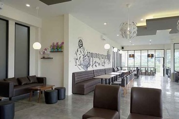 호텔 Oemah Djari Guest House Salatiga