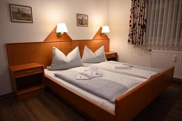 膳宿费 Altstadthotel Garni Frankfurter Hof