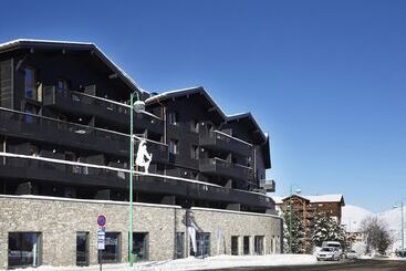 هتل آپارتمان Résidence Néméa Le Hameau   Les Deux Alpes