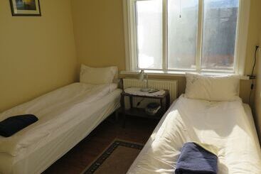 هتل Mjóeyri Travel Holiday Homes