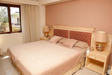 호텔 Okeanis Golden Resort