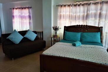 هتل Smallfrys Beach Resort