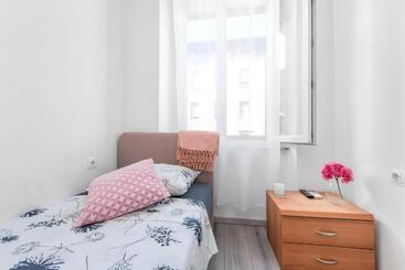 Пансион Little Flower In City Center