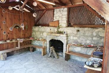 בית מלון כפרי Paphlagonia Yoruk Muratoglu Konak