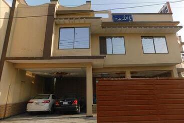 هتل Usmania Guest House