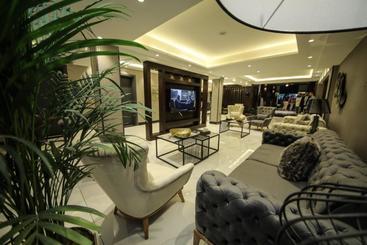 The Taj Hotel فندق التاج
