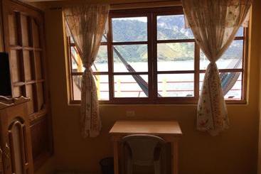 هاستل Villa Del Lago
