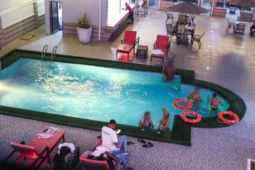 호텔 Hilton Leisure Resort