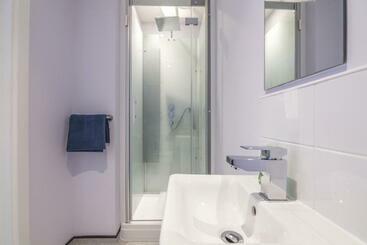 هتل No 2 Ocean Cabins   Saundersfoot Harbour   Saundersfoot
