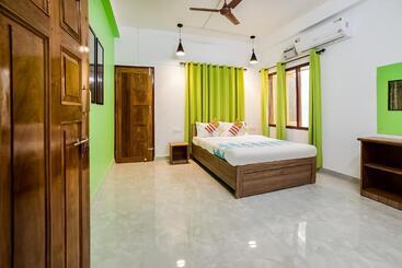 Pensionat Home Khan Basera Near Iter College