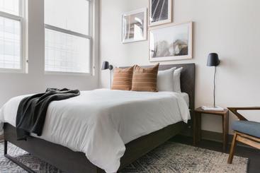 Апарт-отель Sonder At 820 South Michigan