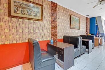 فندق Spot On 90403 Gosepa Ngagel