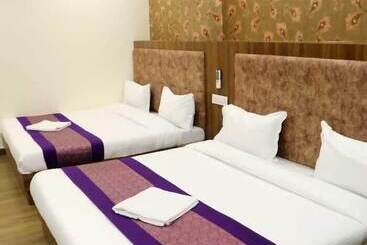 Shrigo Hotel Royal Villa Hall Gate