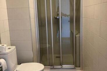 بنسيون Hostal Crisol X Liste Station