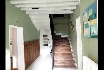 پانسیون Room In Guest Room   Maison Lamerique Welcome You To One Of Their Rooms Dogs Are Also Welcomed