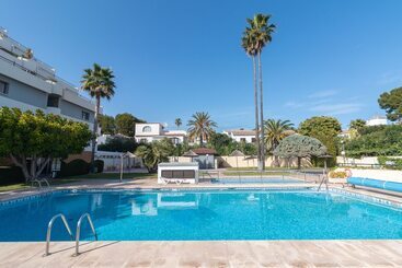 アパートホテル Aparto Residence Galetamar