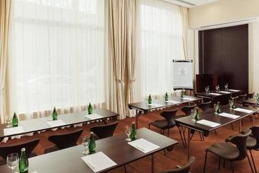 هتل Crowne Plaza Moscow Tretyakovskaya, An Ihg