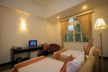 فندق Frangipani Villa-90s