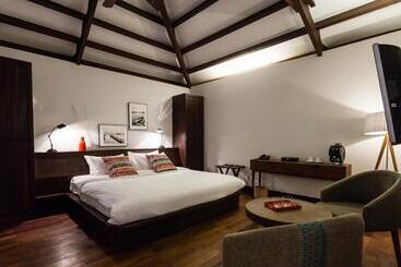 هتل Heritage Suites