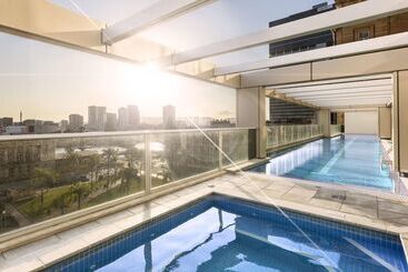 هتل Oaks Brisbane Casino Tower Suites