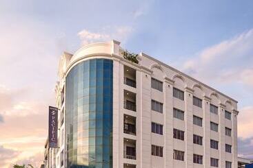 בית מלון כפרי Pacific