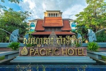 Pacific Hotel & Spa
