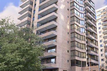 Отель Plaza El Bosque San Sebastian