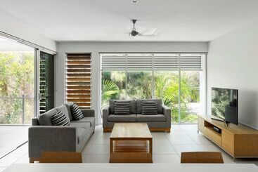 هتل Racv Noosa Resort