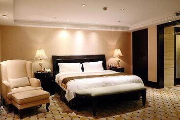 هتل Royal Mediterranean