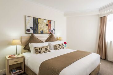 هتل آپارتمان Oaks Sydney Castlereagh Suites