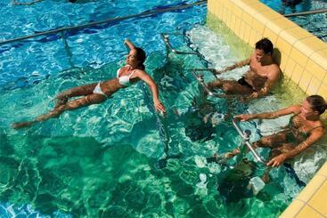 בית מלון כפרי Heilthermen Resort Bad Waltersdorf