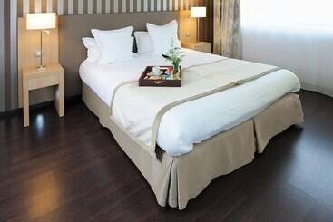 هتل آپارتمان Residhome Nantes Berges De La Loire