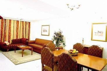 Safi Landmark Hotel & Suites