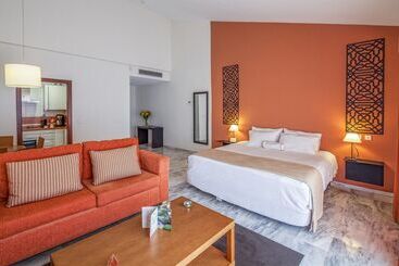 هتل آپارتمان Sahara Sunset