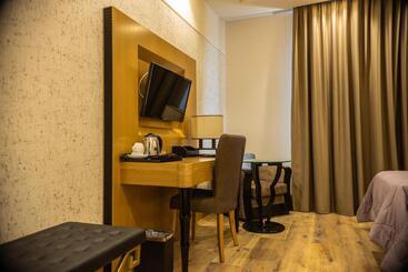 酒店 Golden Palace