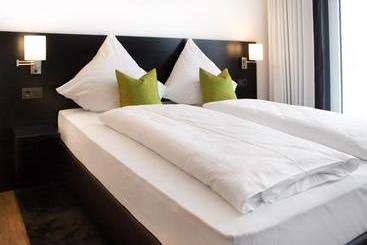 Nhi Hotel By Wmm Hotels