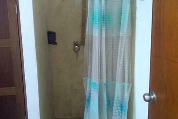 هاستل Hostal Jardin