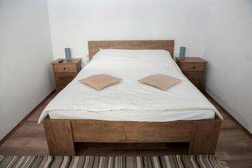 Bed and Breakfast Cununa Văilor