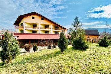 Отель La Grădină