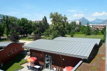 호스텔 Auberge De Jeunesse Hi Grenoble
