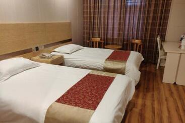 בית מלון כפרי Shell Tai An Dongping County Xishan Road Ruyuan City Square Dongyue Plaza