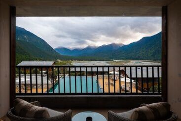 هتل Songtsam Linka Bomi