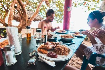 استراحتگاه Dominican Tree House Village