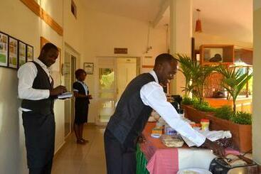 Sunset Hotel Entebbe