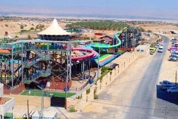 هتل Dolphin Suites